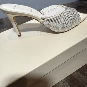 NIB‎ Black Suede Studio Belle White Heels 39